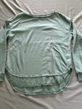 Supreme Fashion New W/Flaw Woman’s Crew Neck Sweatshirt Sage Green Size Large